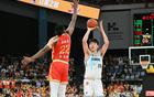 青島大勝廣廈，期待黑八！三外援82分，廣廈罰球多仍敗北。